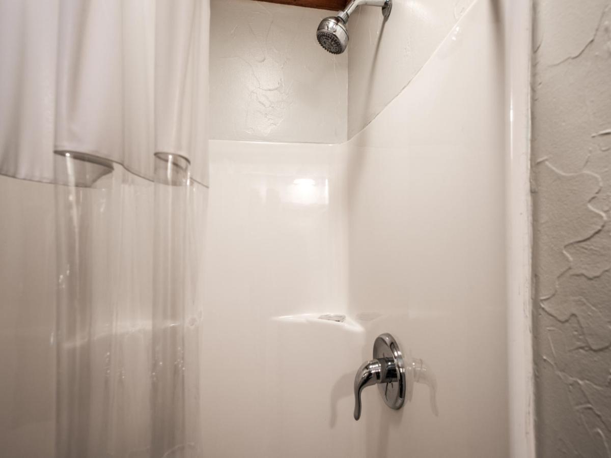 Apache Village Cabinette 11, Queen Bed, Midtown, Sleeps 2 Ruidoso Buitenkant foto