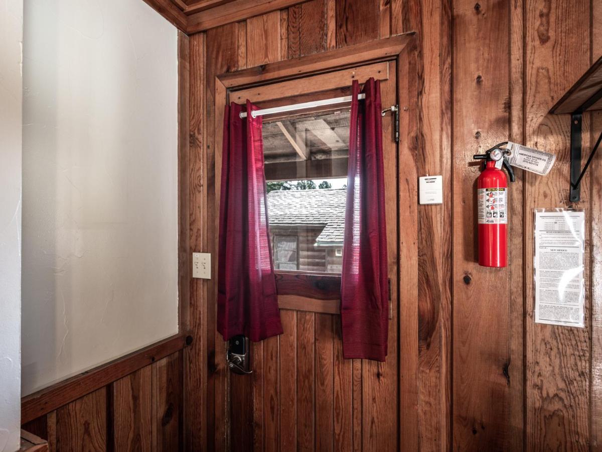 Apache Village Cabinette 11, Queen Bed, Midtown, Sleeps 2 Ruidoso Buitenkant foto